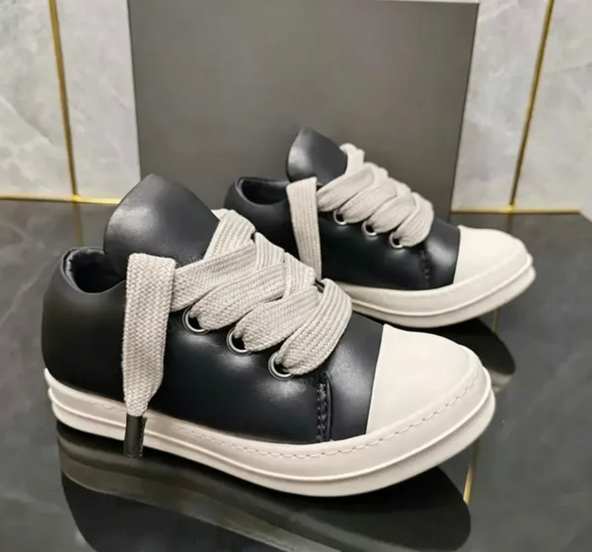 Rick Owens Black 'Jumbo Lace' Low Sneakers - Black